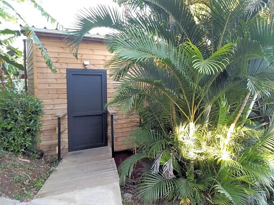 Lounge des hauts, 3 maisons à Létang-Salé avec vue sur lOcéan indien et la forêt