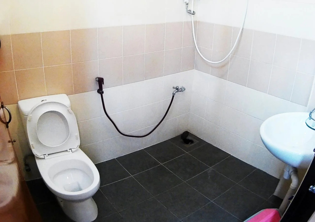 48 Room For Rent