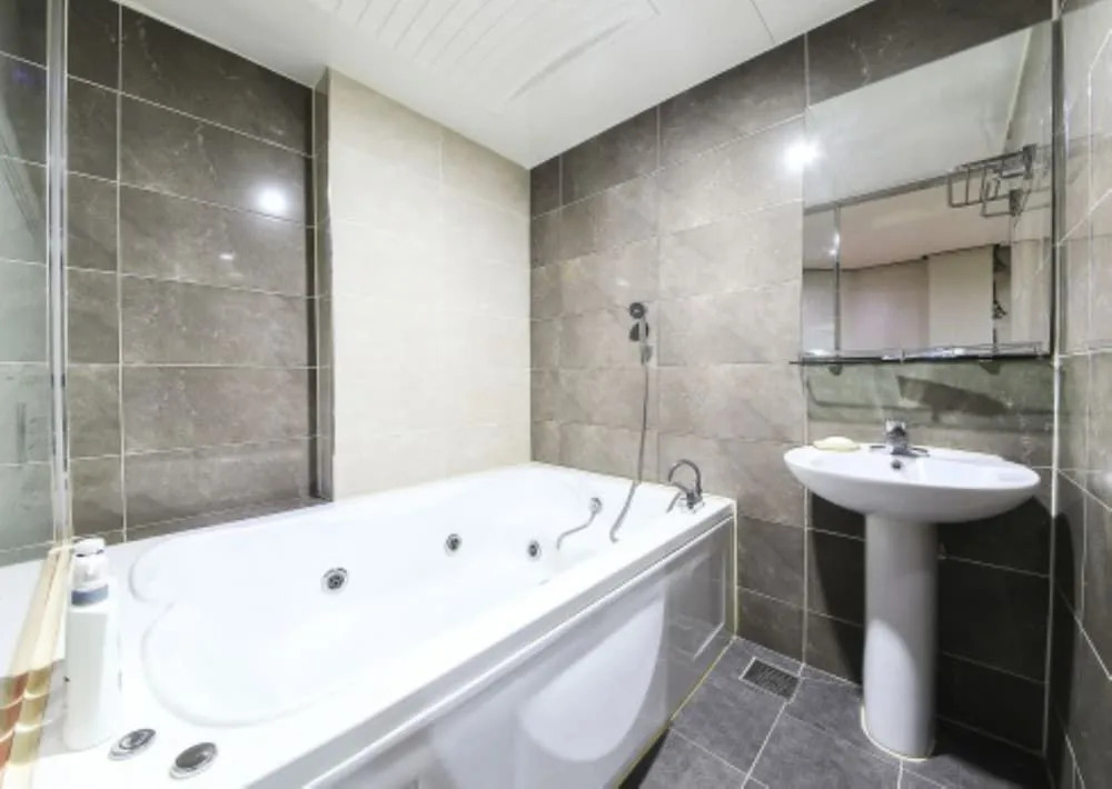 Hotel M
