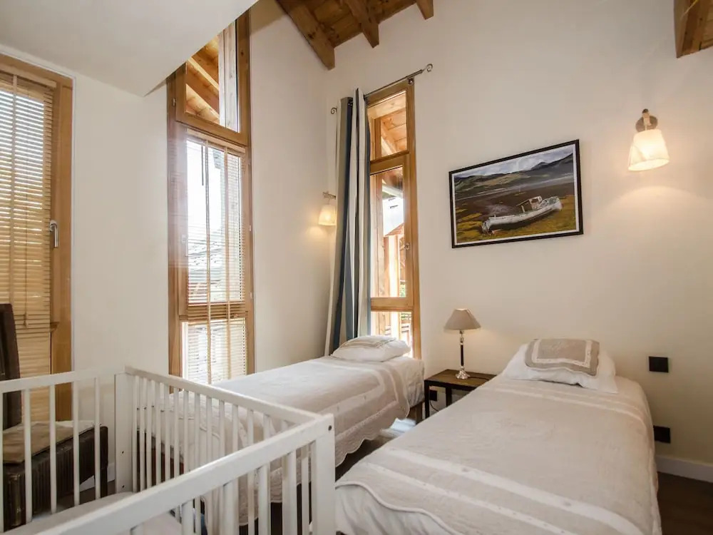 Cozy Chalet in Rhone Alpes With Terrace
