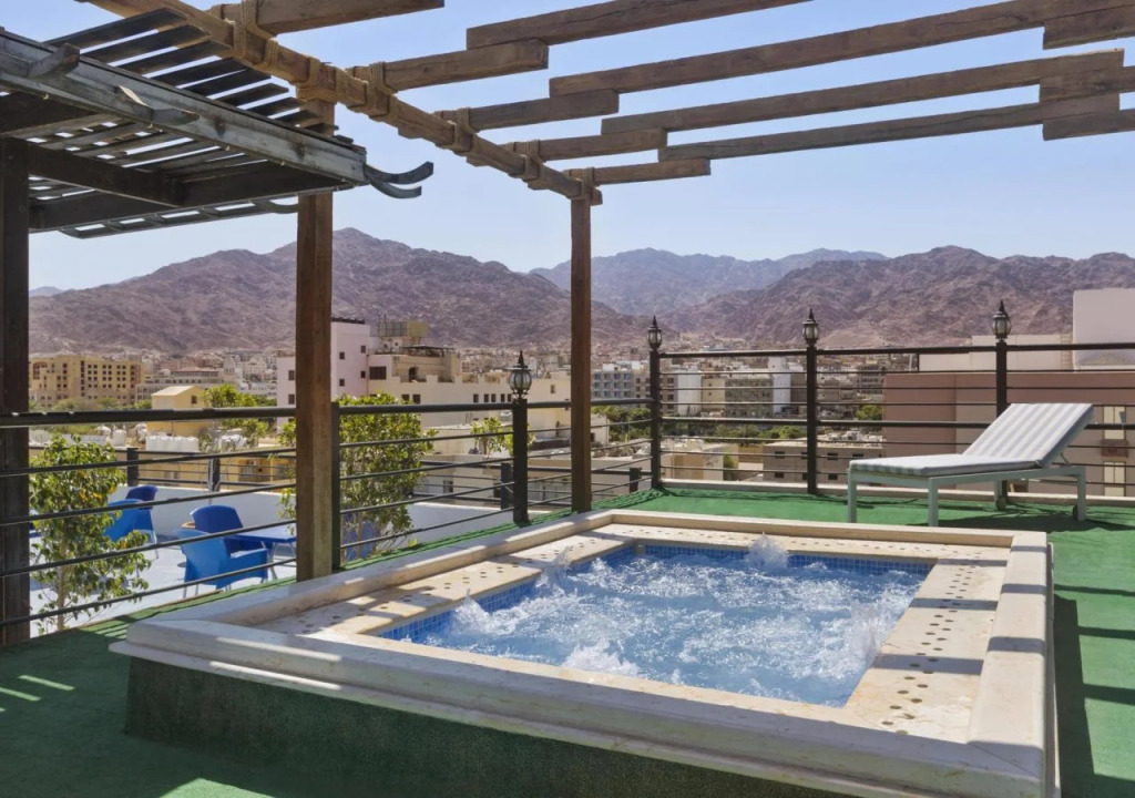 Days Inn Hotel & Suites Aqaba