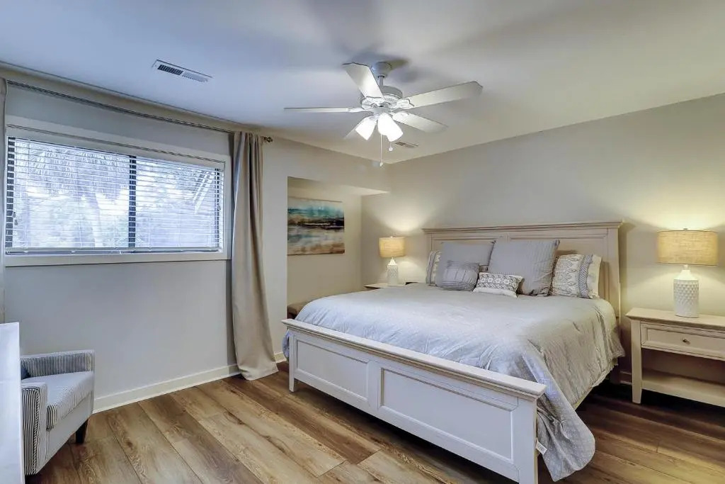 188 The Greens 2 BR Shipyard Golf Condo