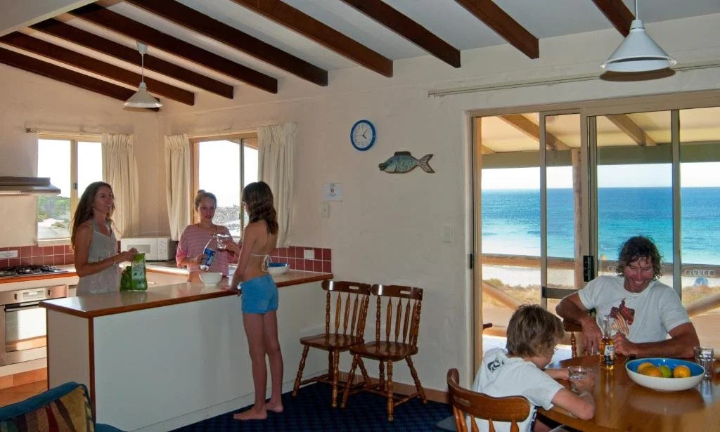 Canal Rocks Beachfront Apartments