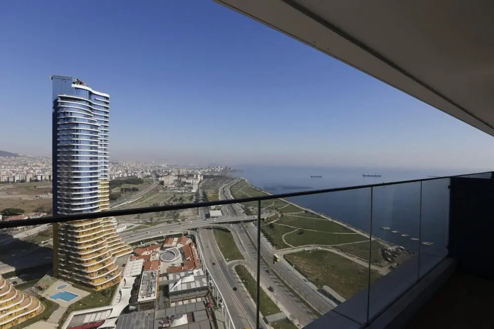 Amazing Residence Flat With Superb View in Kartal