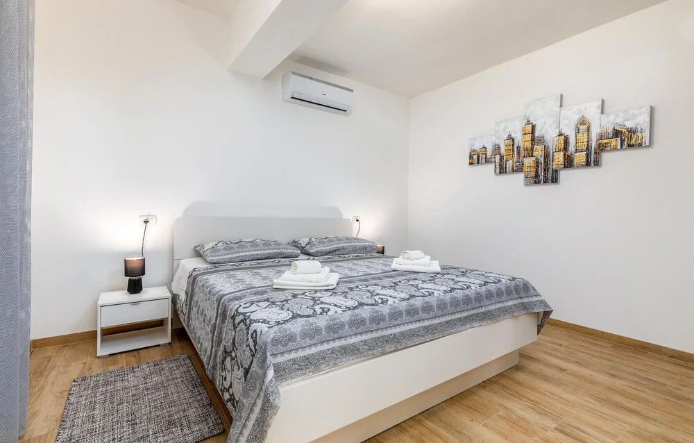 Pet Friendly Home In Sikici