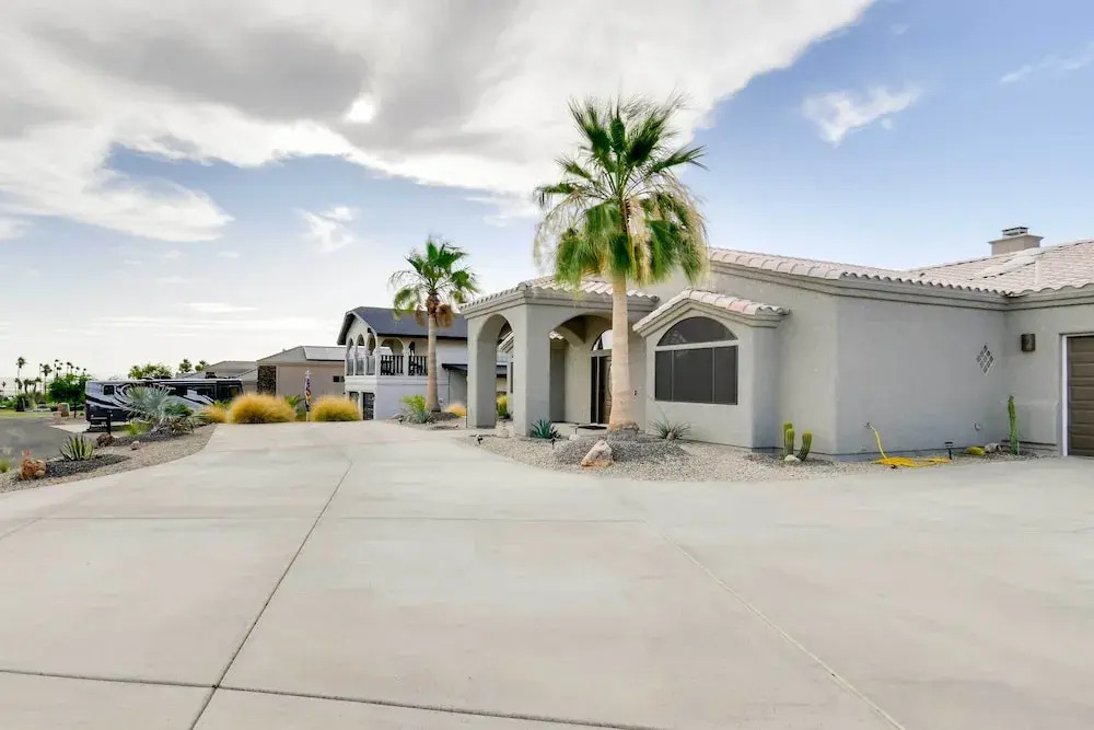 Lake Havasu City Escape w/ Pool, Patio & Grill!