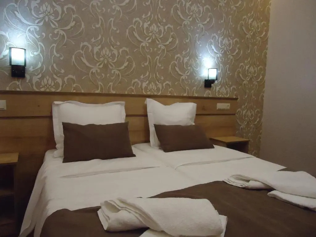 LaRooms