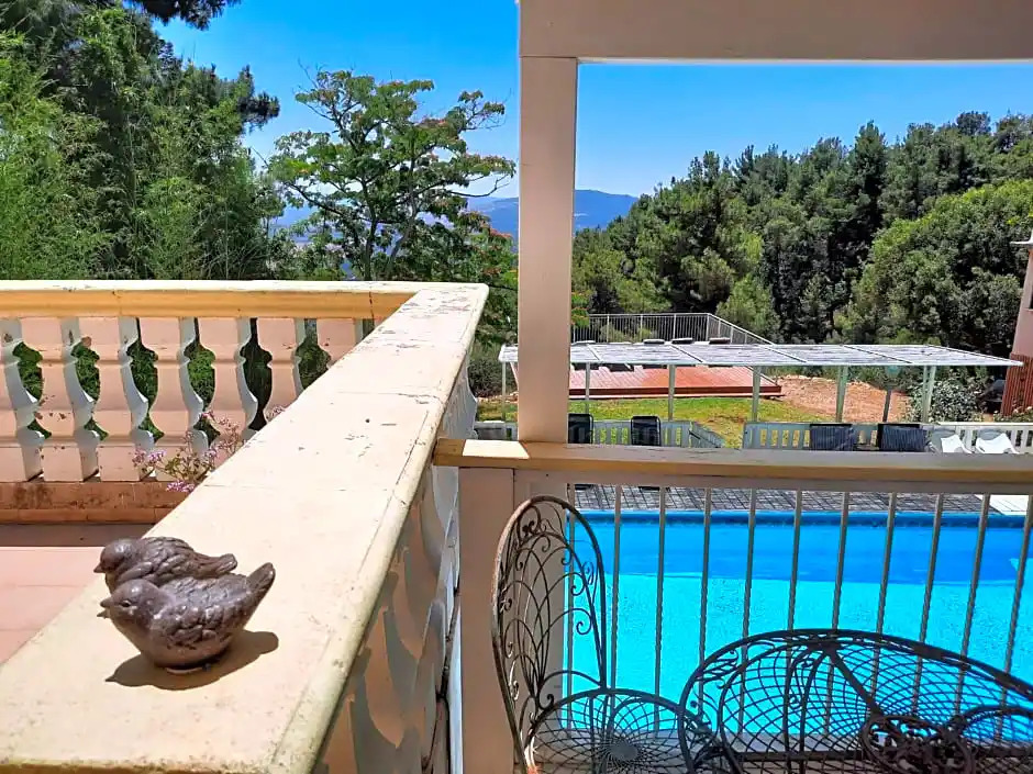 HaSeuda HaAchrona Suites