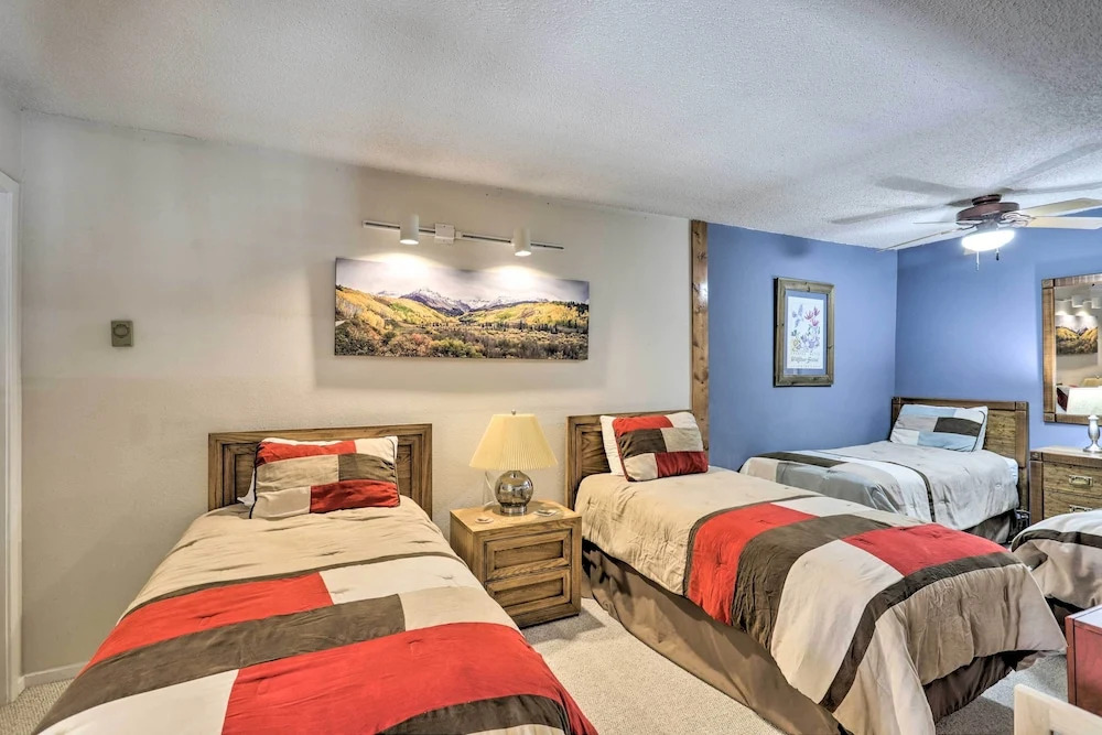 Mt Crested Butte 'cajun Chalet' Condo: Walk to Ski