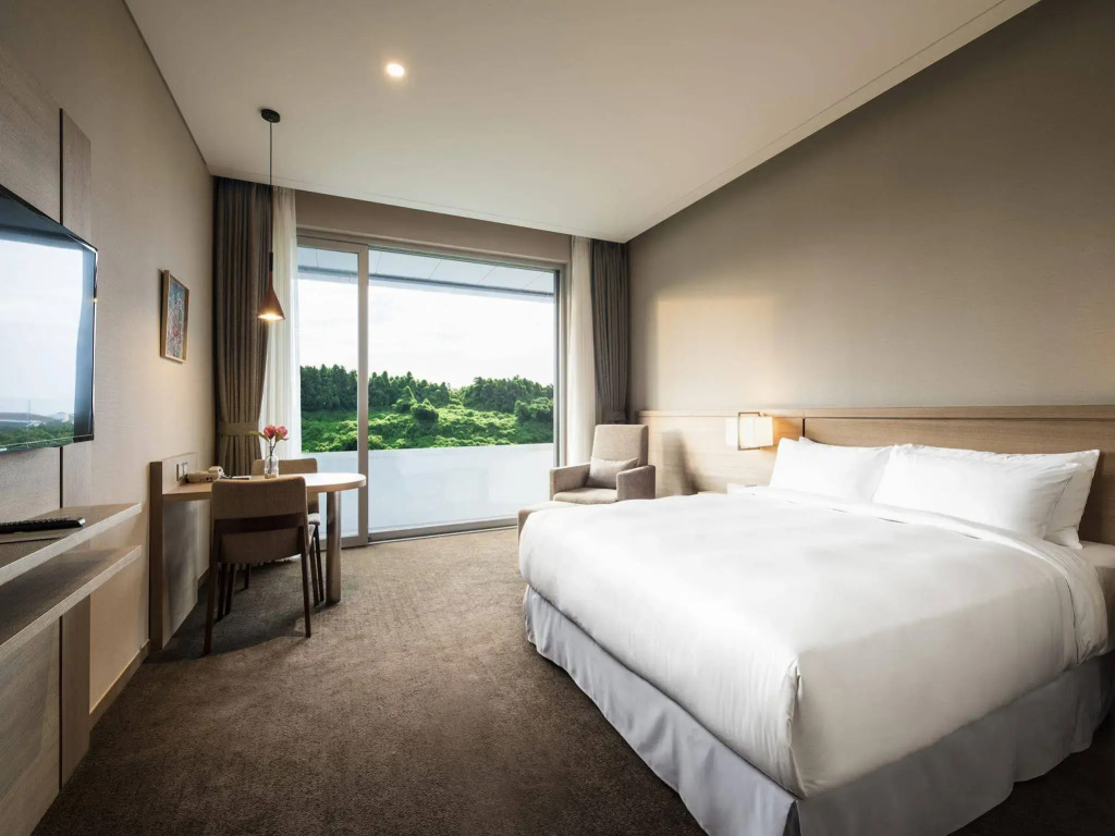 Hidden Cliff Hotel and Nature