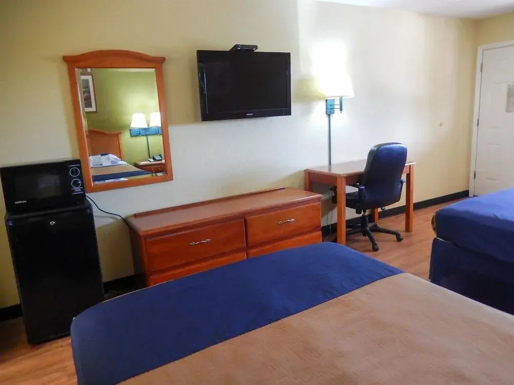 Motel 6 Wharton, TX