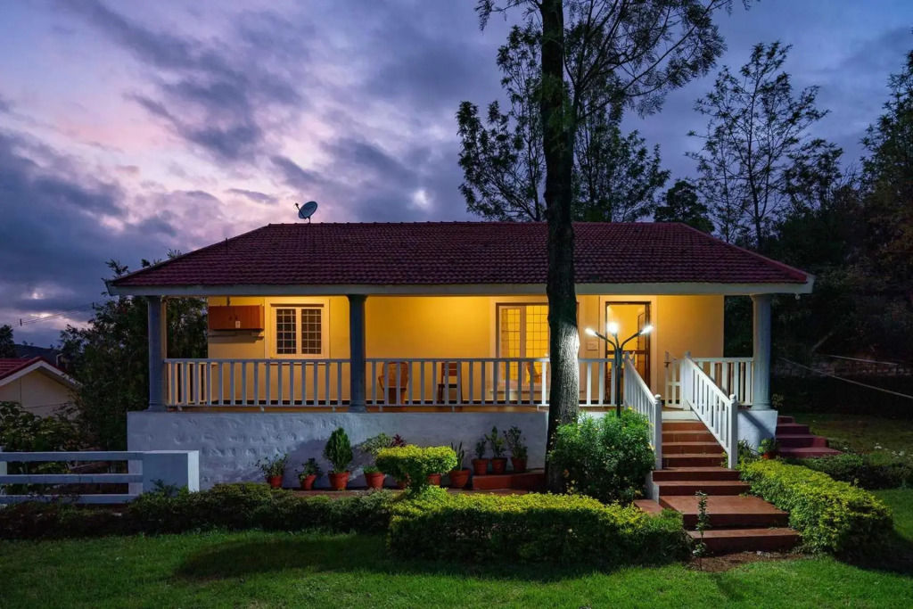 StayVista at Casa Pinnacle - Pet Friendly Home with Lawn