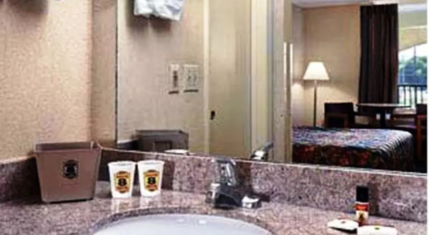 Super 8 Motel - Walterboro