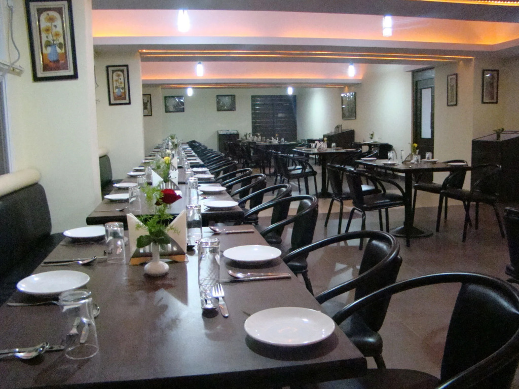 Grand Bee Hotel