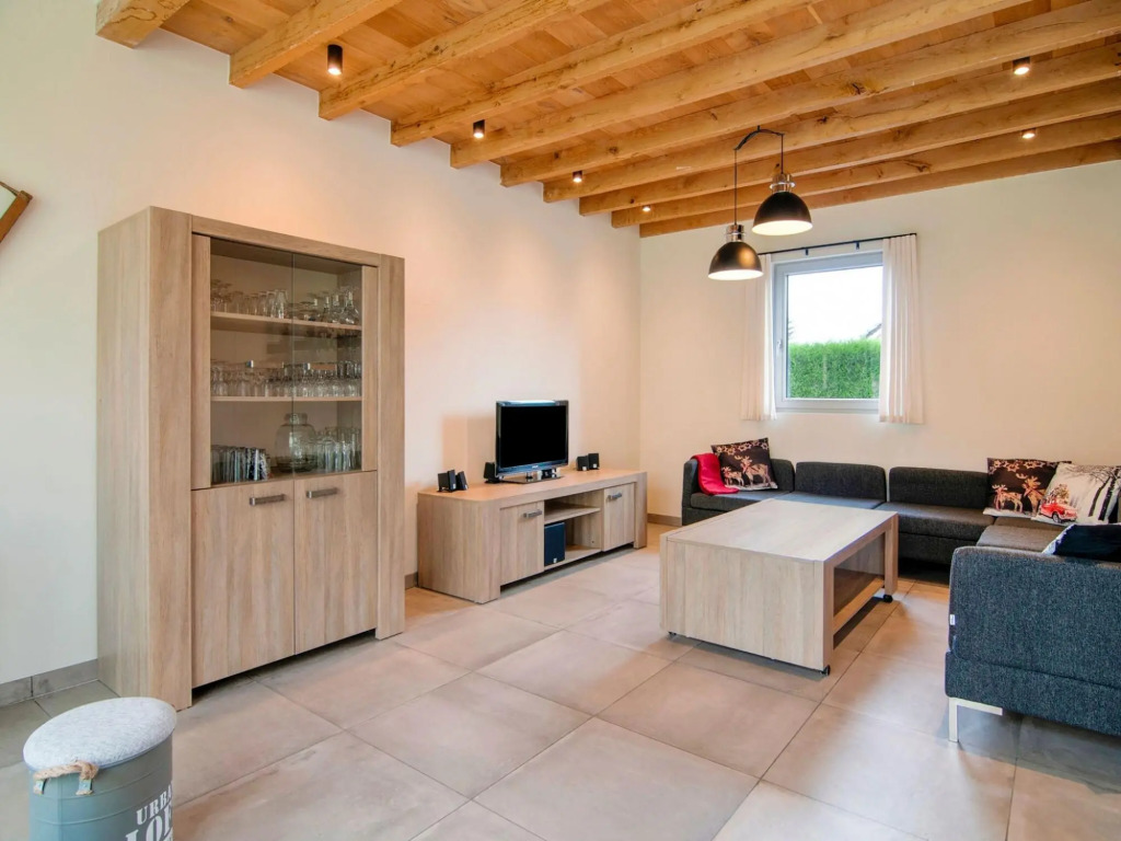 Modern family holiday home