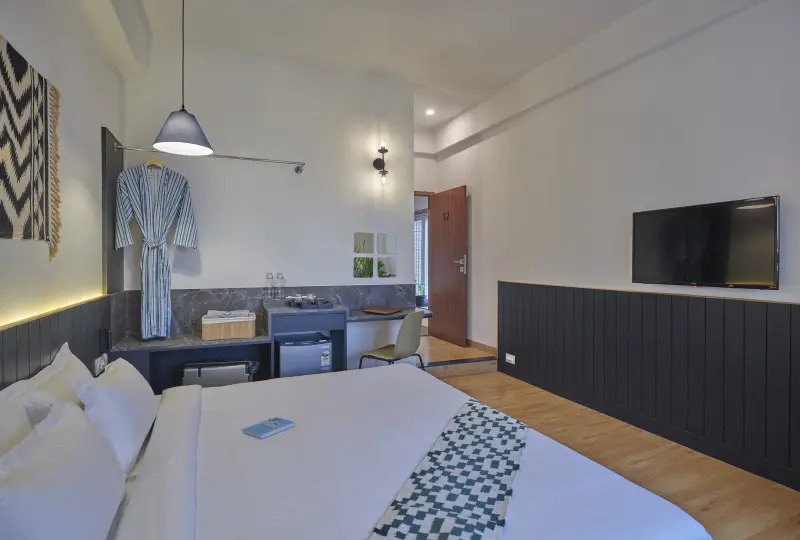 Poshtel VNS