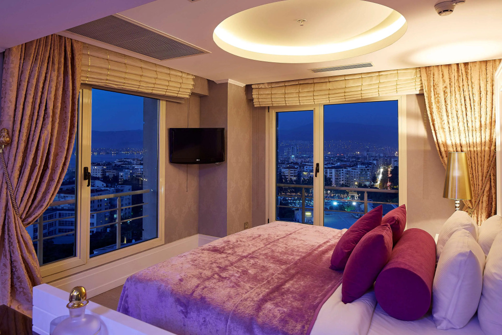 DoubleTree by Hilton Izmir - Alsancak