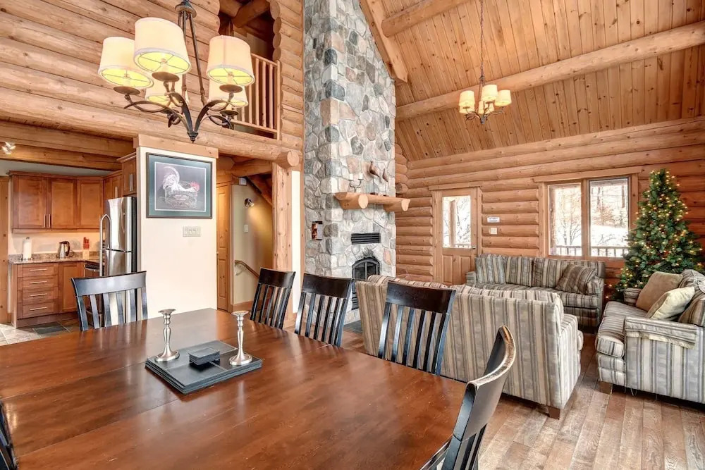 Chalet Navajo