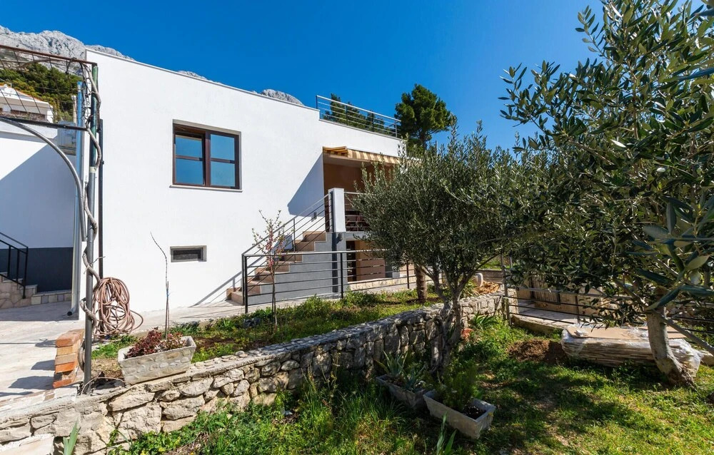 Beautiful Home In Marusici Omis With Wifi