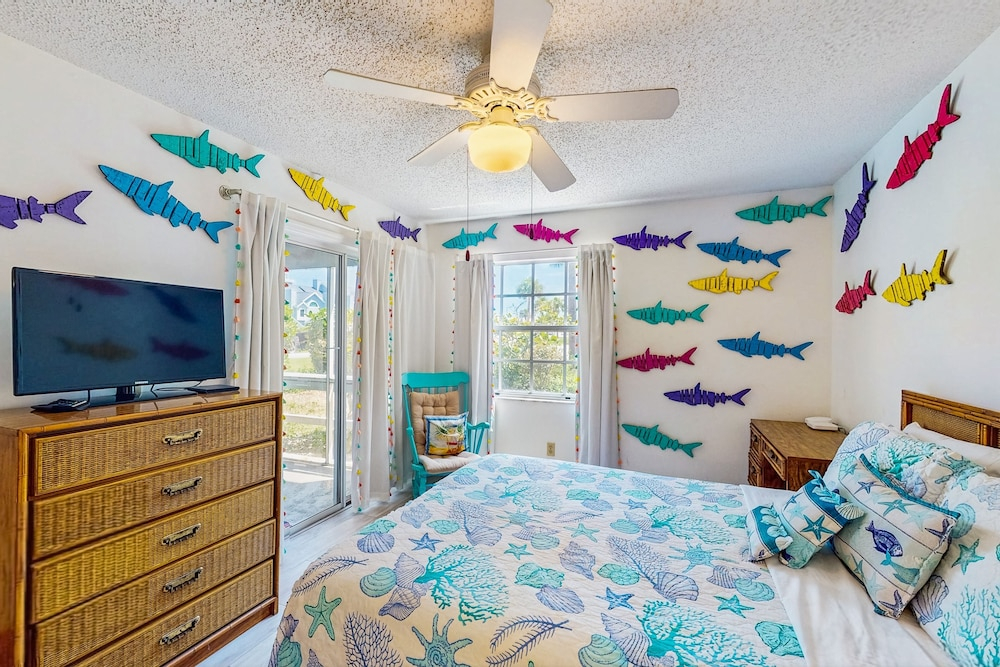Sea Woods Condo 131 - Coastal Hide Away