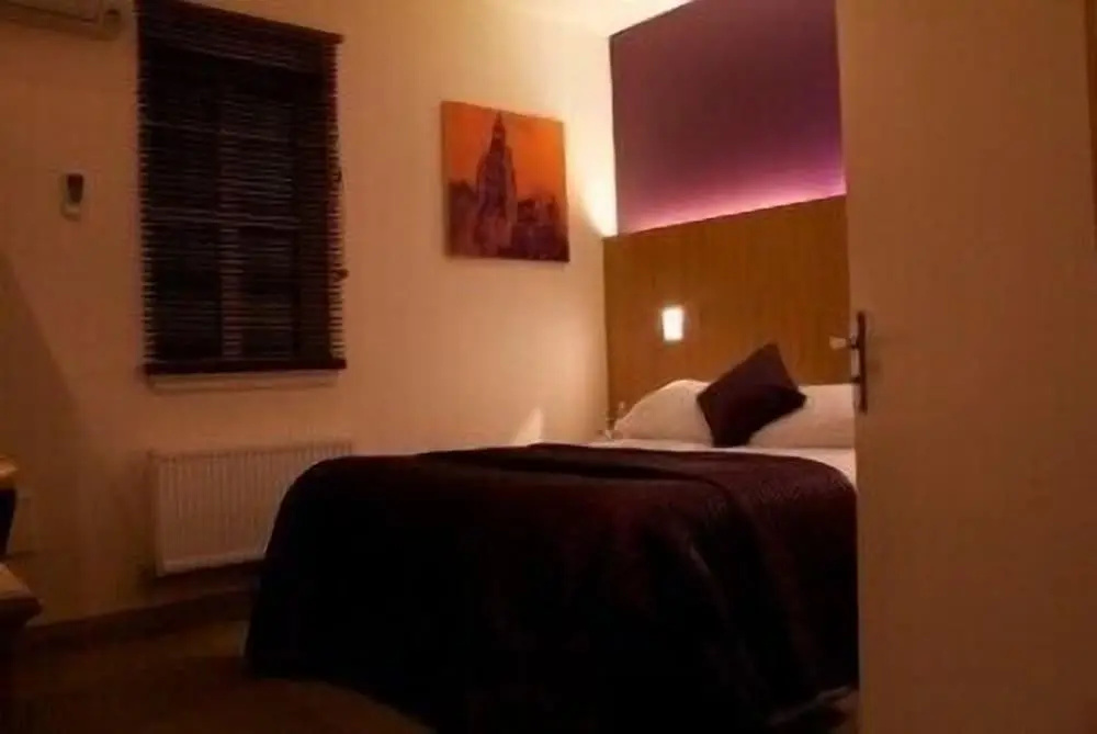 Rooms at 29brucestreet
