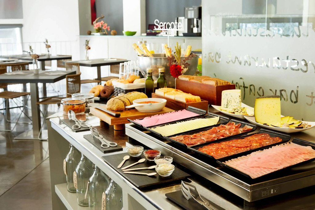 Отель Sercotel Amister Art
