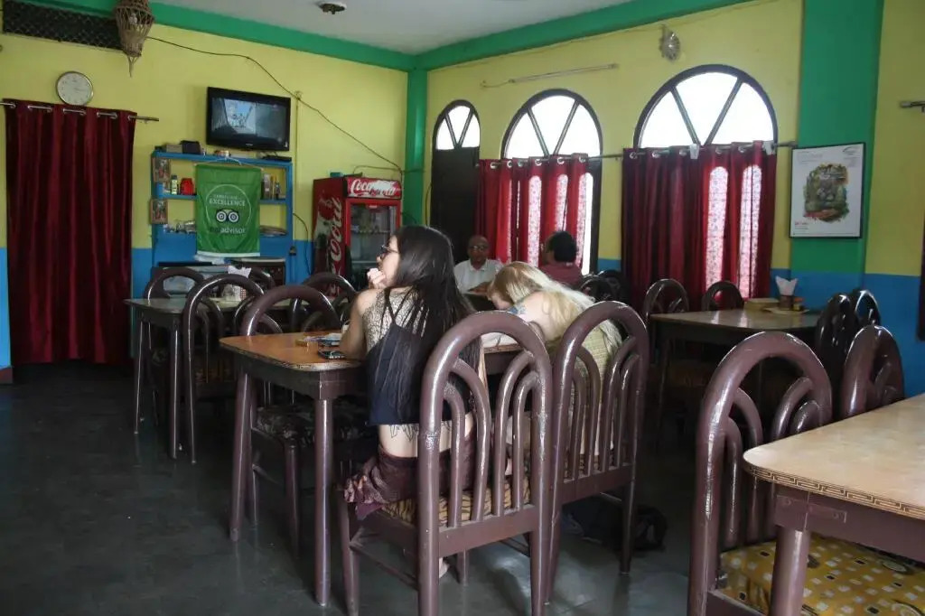 Sandhya Guest House Varanasi Near Ganga River