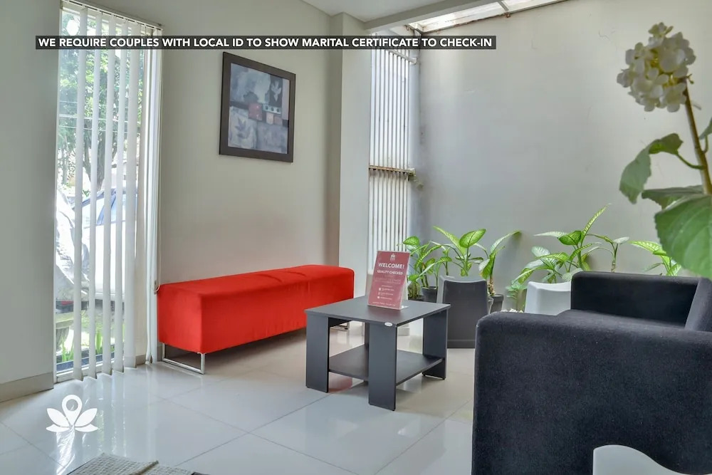 ZEN Rooms Sukaluyu Cikutra Syariah