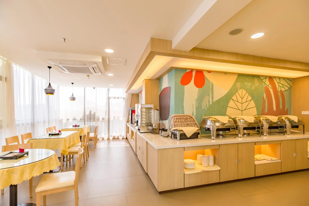 Hanting Hotel Nanchang Honggutan Fenghe Building