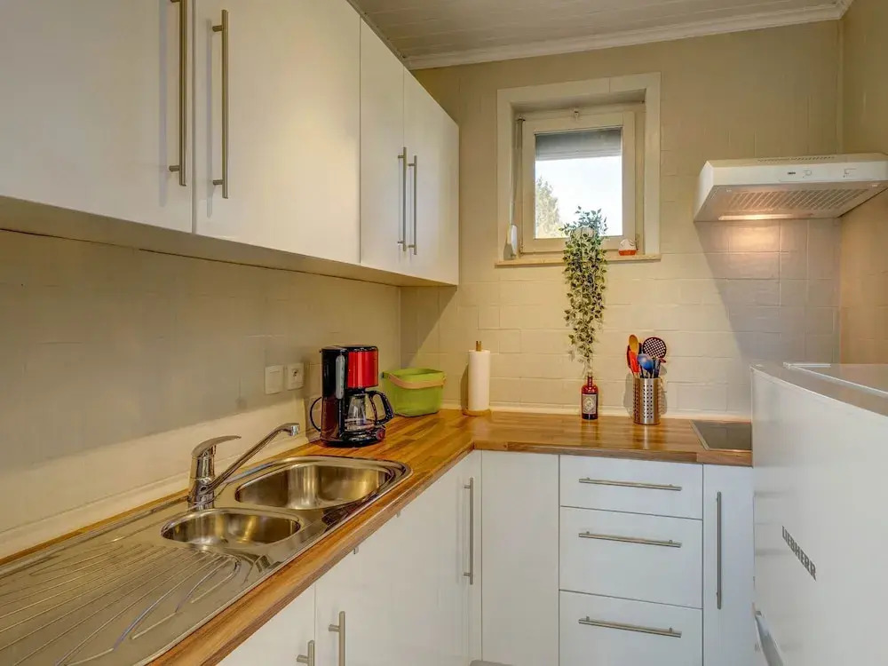 Holiday home in Heuvelland with garden