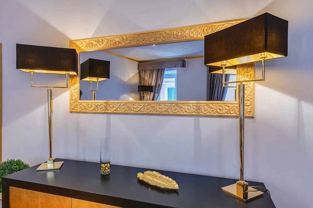 Trevi Fountain Luxury Home