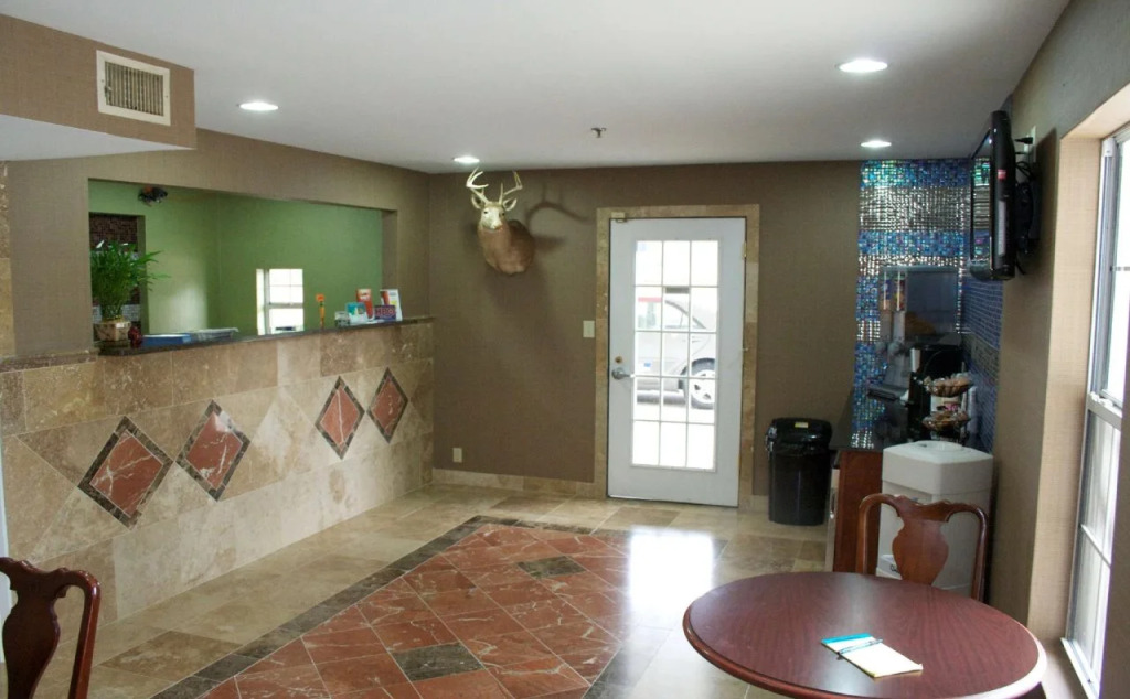 Glennville Inn