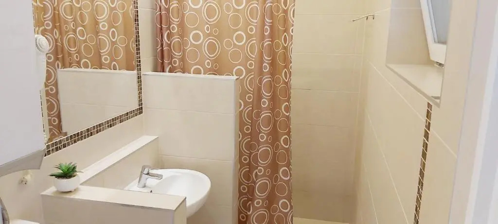 Paradise Apartmanház