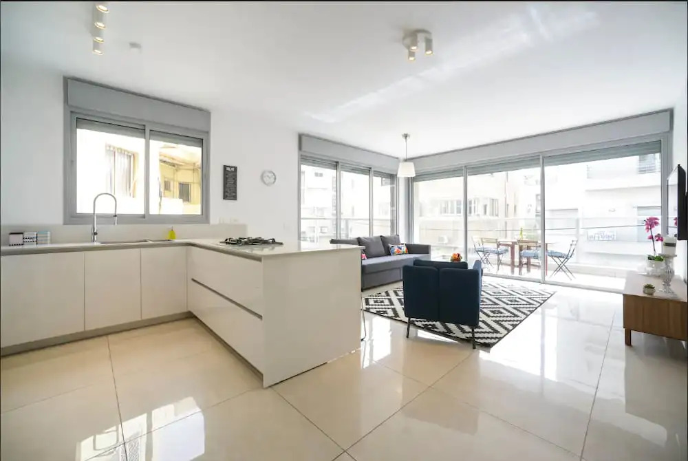 Amazing 3 BDR 2 Baths, Balcony and Parking