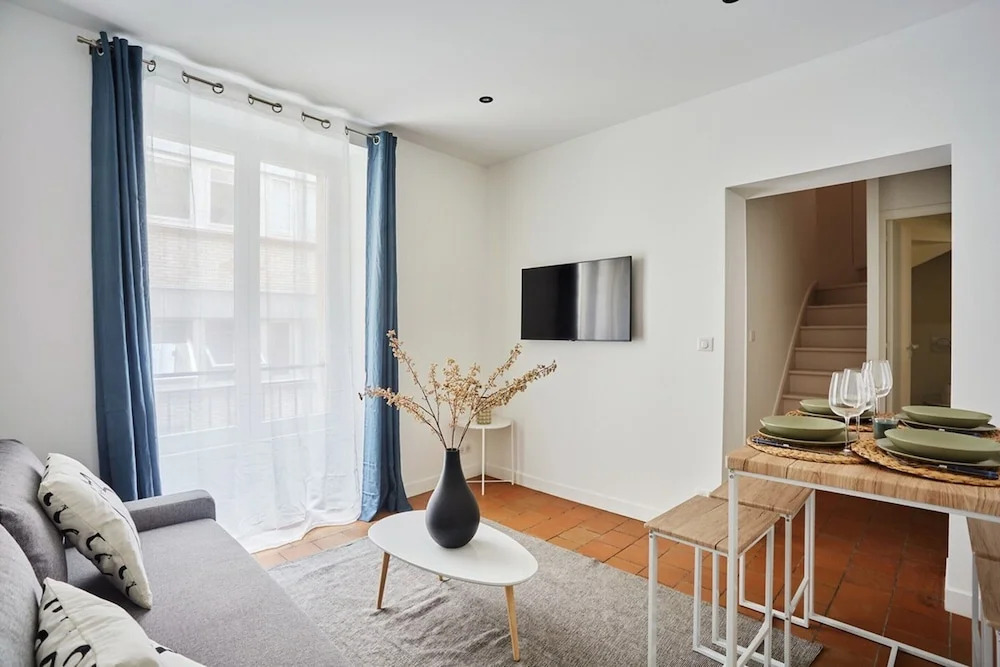 Charming Duplex - Louvre Museum