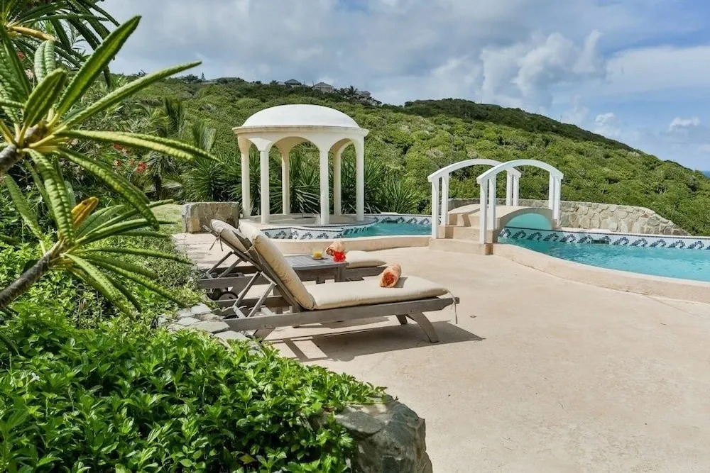 Sprawling Villa With Uninterrupted Sea Views - Equinox 4 Bedroom Villa by RedAwning