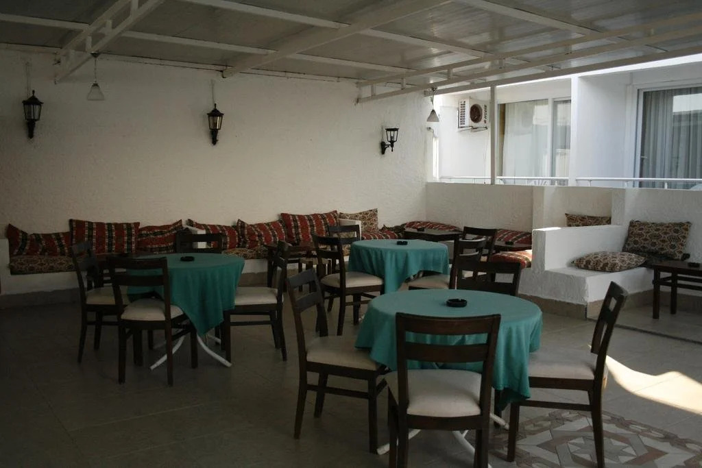 Yarar Hotel