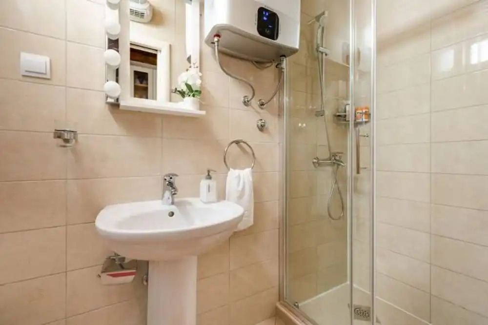 Angelus Rooms
