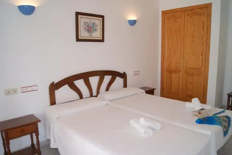 Villa near the beach, with pool, in Javea