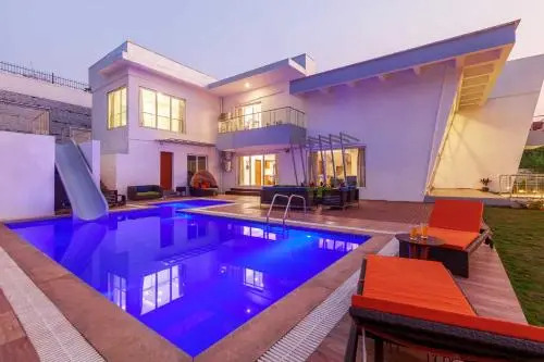 StayVistas White Pebbles - A Villa with Theater Room & Swimming Pool