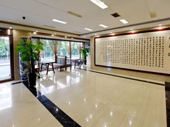 Dandong Dihao Business Hotel (Yalujiang Broken Bridge)