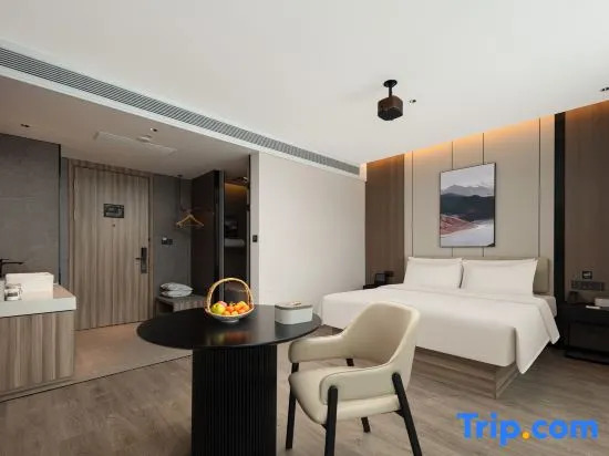 Taizhou Huangyan Yongning  Atour Hotel