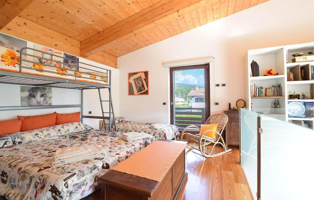 Awesome Home in Ponte Nelle Alpi With 3 Bedrooms, Sauna and Wifi