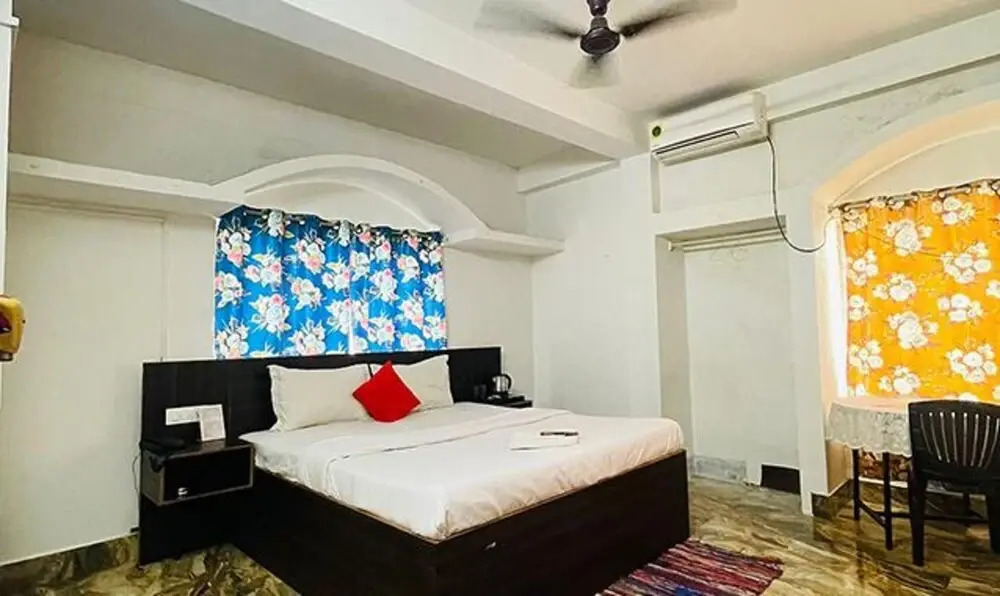 Fabhotel Prince
