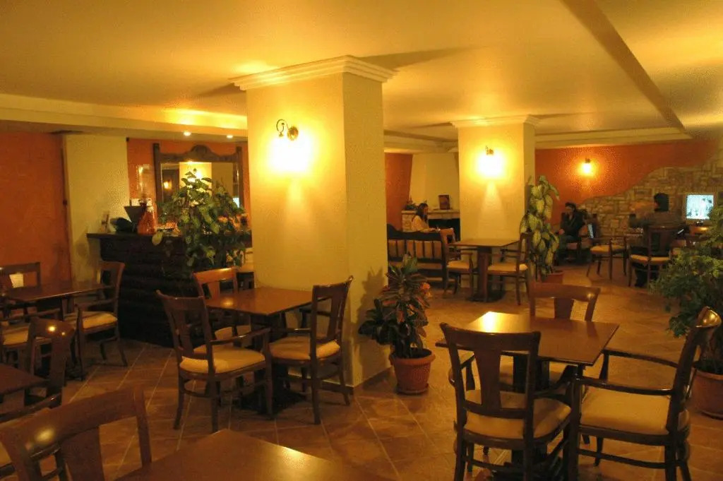 Aroanios Hotel