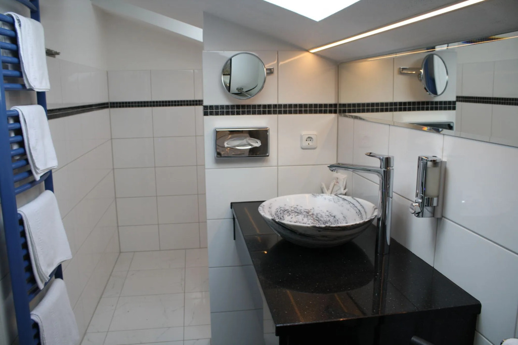 Apartment Hotel KRAL - BUSINESS HOTEL & SERVICED APARTMENTS