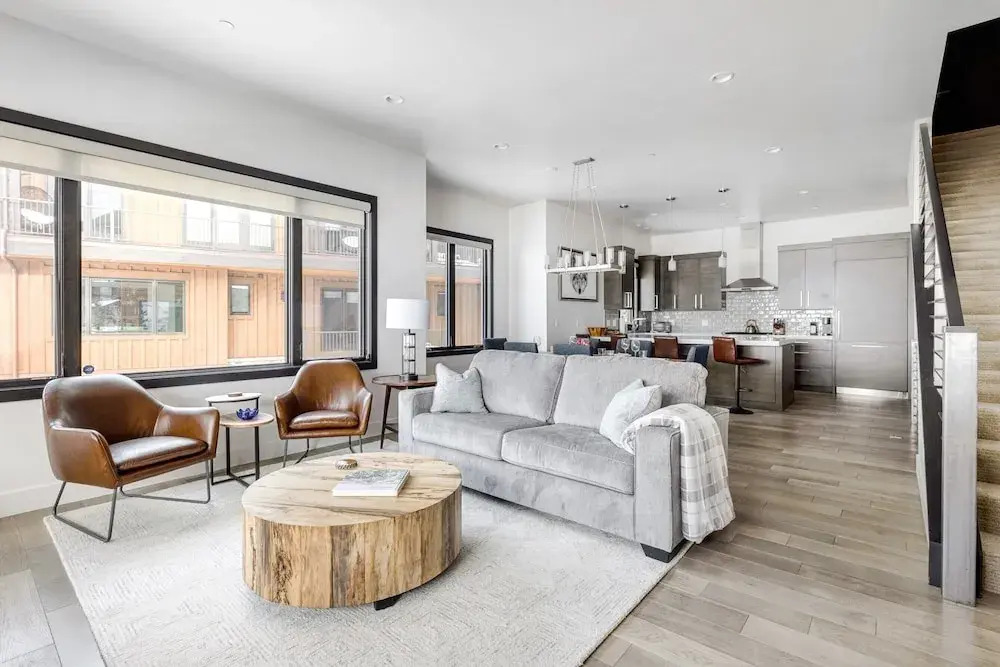 White Wolf by Avantstay Stunning Unit in Ideal Park City Location w/ Communal Pool & Hot Tub