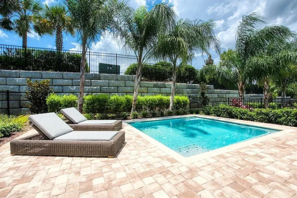 25% Off 15 BR Near Disney