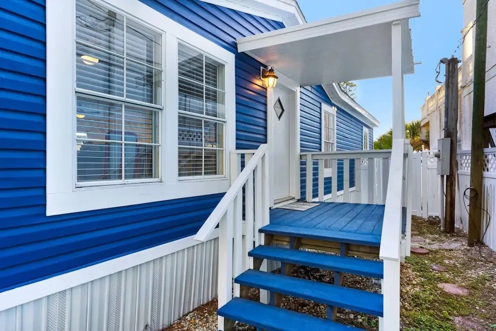 Dockside Retreat