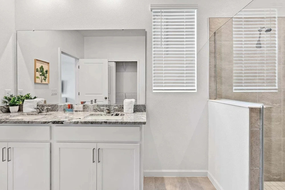 Luxury 8BR Private Pool Family Villa Near Disney